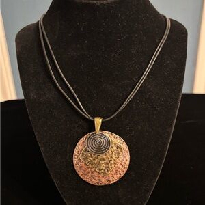 Elegant Mixed Metal Pendant Necklace